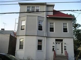 1509 Rhinelander Ave, Bronx, NY 10461