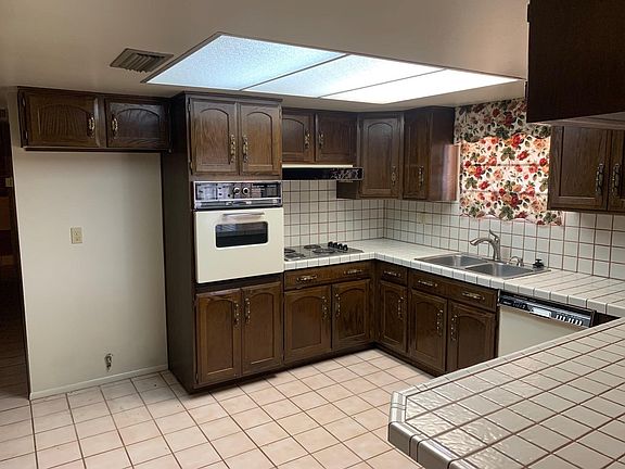 5th image of 6038 S Avondale Blvd