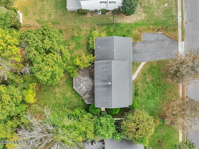 15 Harbor Ct — Photo 38