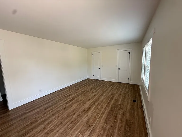 2128 Sharondale Dr #F — Photo 11