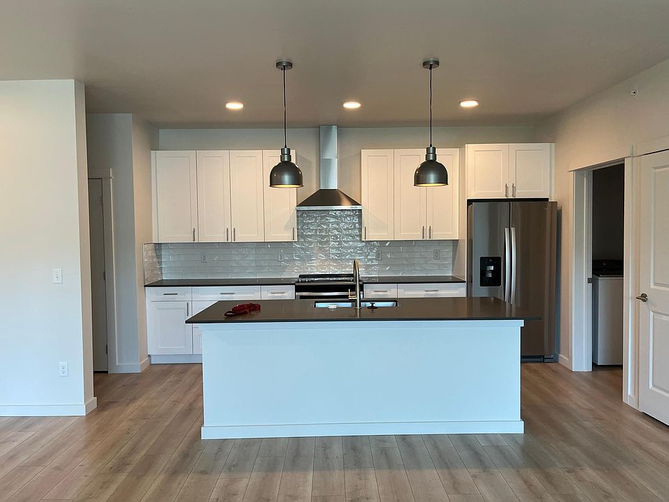 1st image of 2222 E Willow Dr Building D-68