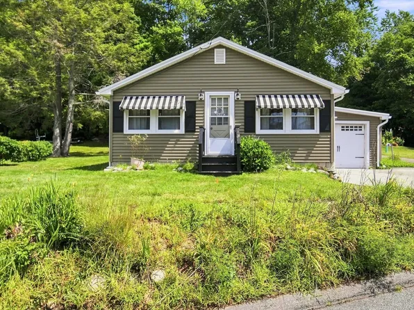 83 Union Rd, Wales, MA 01081