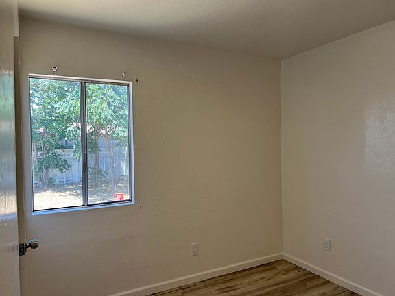3rd image of 4476 Logan Ave