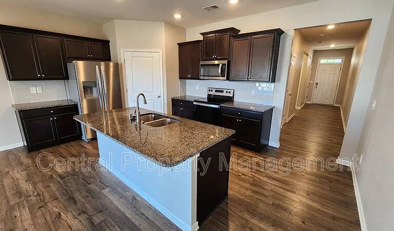 731 Liberty Walk Ln — Photo 20