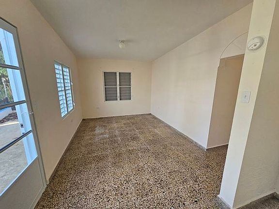 2nd image of 427 Calle Costa Rica Urb Bunker