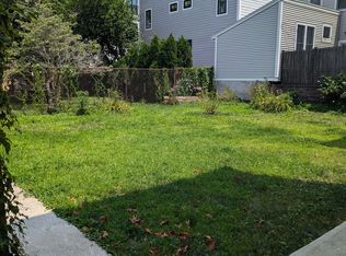 R - 303- 305 Hurley Street, Cambridge, MA 02141