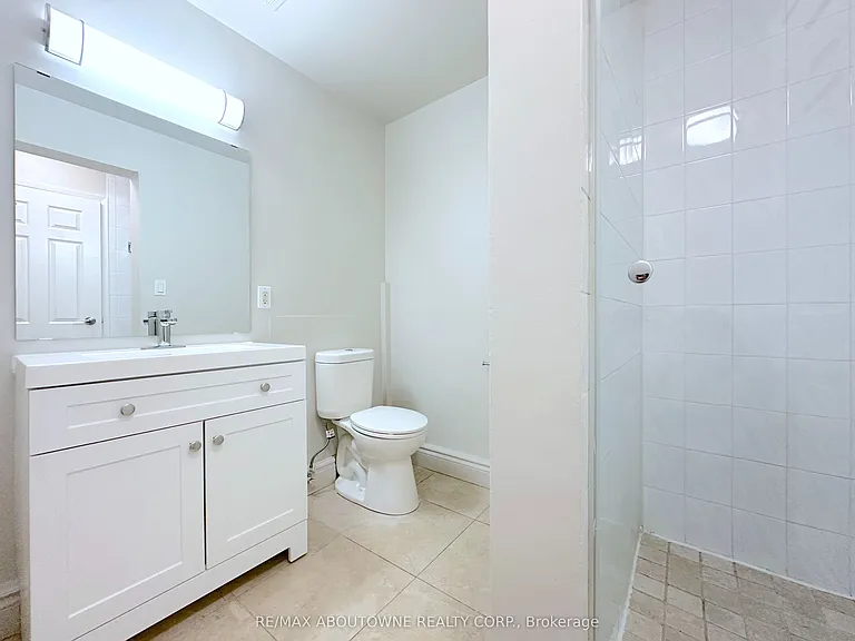 135 Allan St #109 — Photo 11