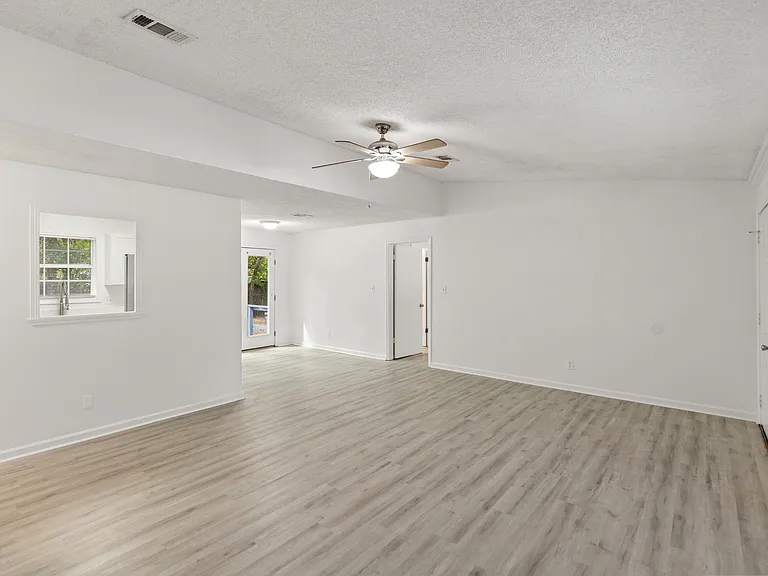 334 Calhoun Ave — Photo 38