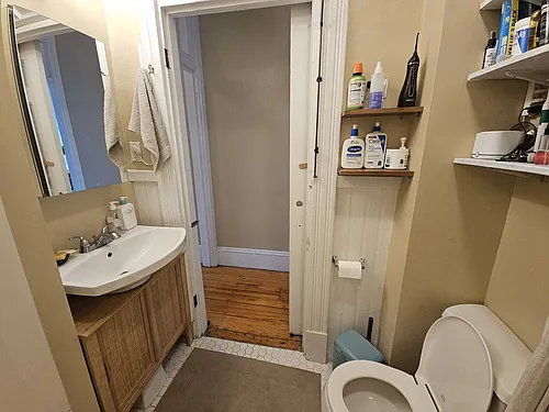 24 Linden Ave Photo 1