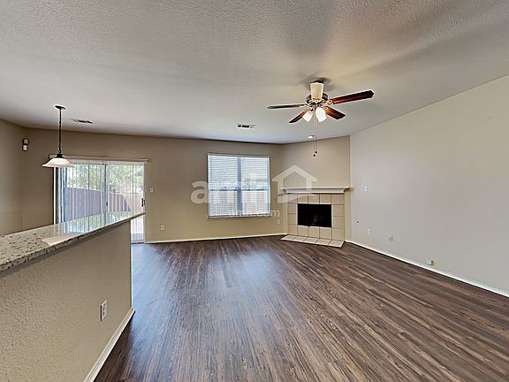 3rd image of 13008 Fencerow Rd