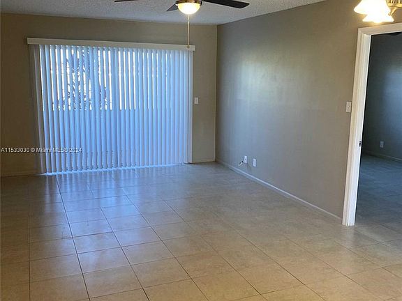 4th image of 105 Lake Dora Dr #105