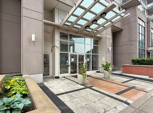 25 Town Centre Ct #810, Toronto, ON M1P 0B4
