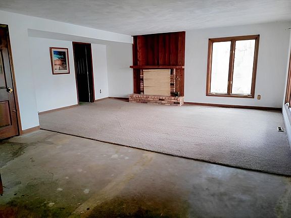 4th image of 8046 Harvest Hill Dr