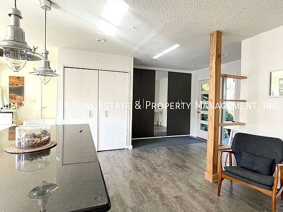 3rd image of 9440 SW Garden Home Rd
