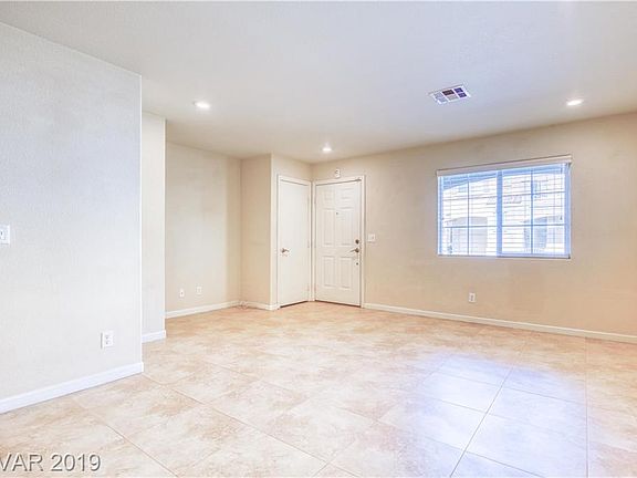 3rd image of 10361 Fancy Fern St
