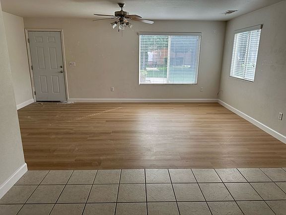 4th image of 2731 W Lark Ave #2733