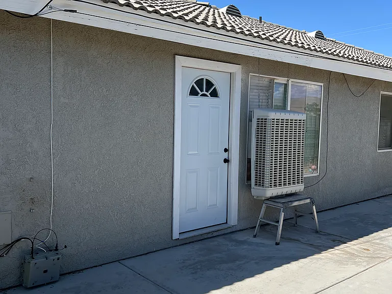7504 Newhall Ave — Photo 2