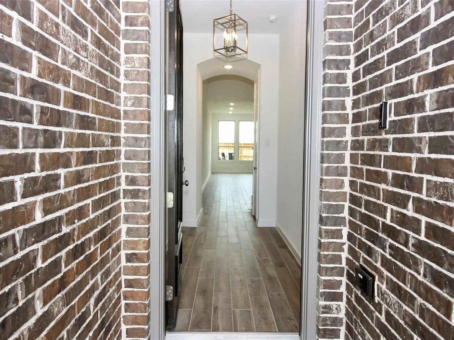 3 bed, 2.5 bath, 2138 sqft, $2,750 — Photo 4