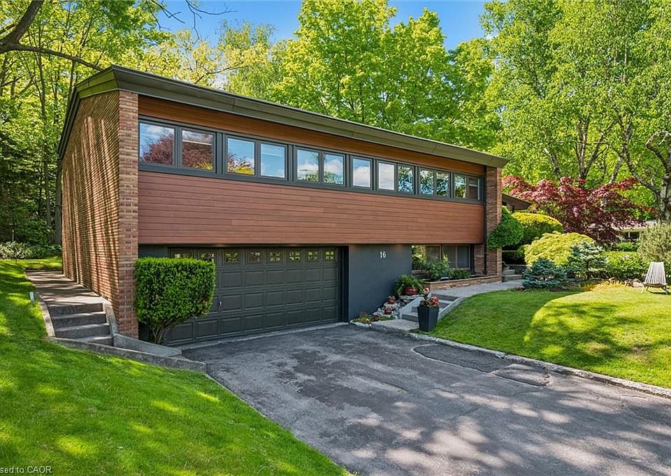 1st image of 16 Parkwood Dr