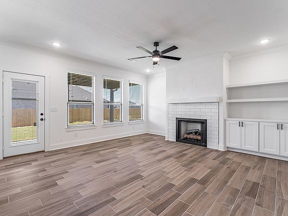 4th image of 670 Dillon Ave