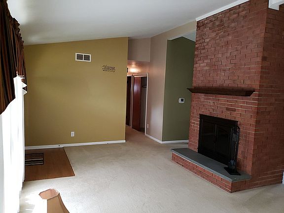 Living room approx 16 x 11