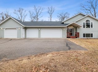 33901 Dancing Bear Dr, Crosslake, MN 56442