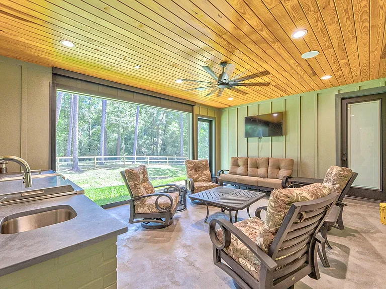21701 Dan Dr — Photo 43
