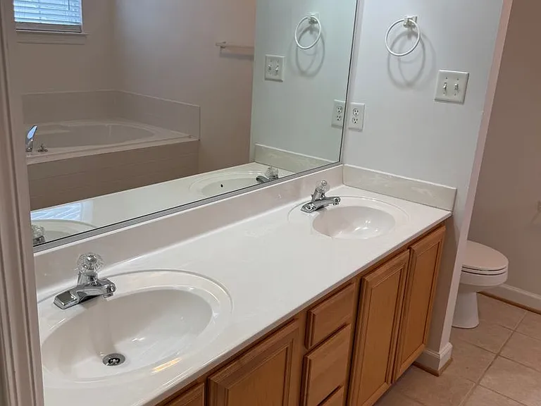 2110 Portofino Ct — Photo 24