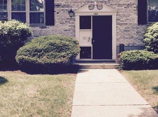 35 Lake Shore Ct APT 3, Brighton, MA 02135
