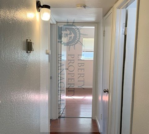 5th image of 924 S Garfield St APT 16