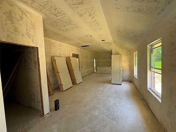 3rd image of 20668 Brush Creek Blvd