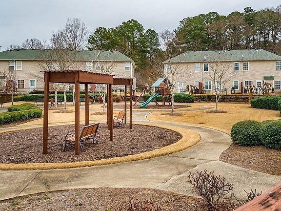 4th image of 112 Creekwood Dr