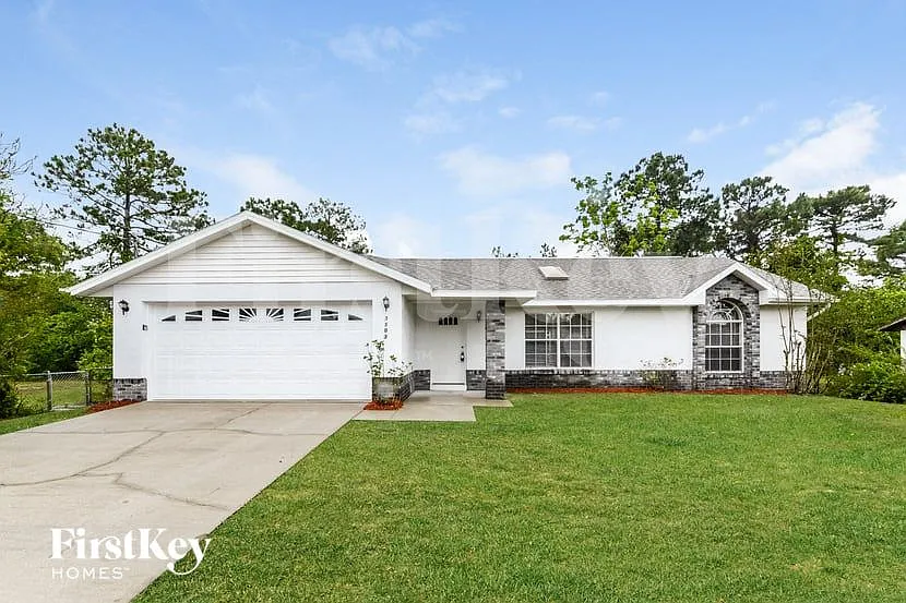 3 bed, 2.0 bath, 1411 sqft, $1,945 — Photo 1
