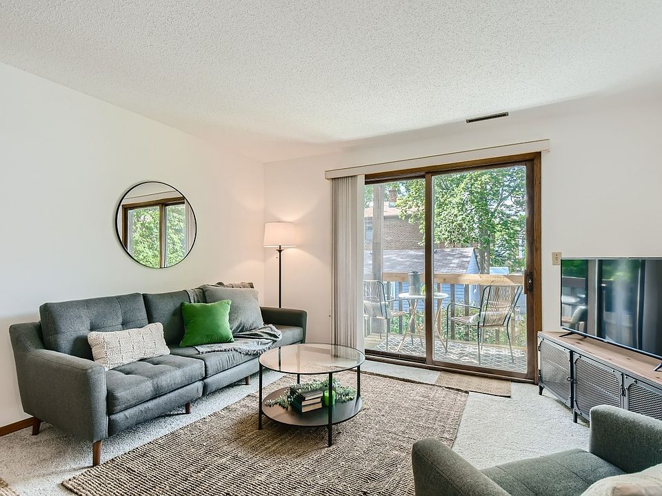 1st image of 2212 Harriet Ave APT 4