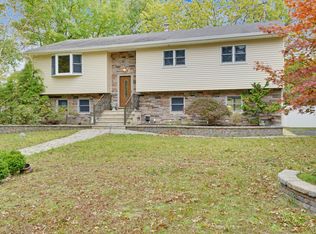 38 Lynn Dr, Ocean, NJ 07712