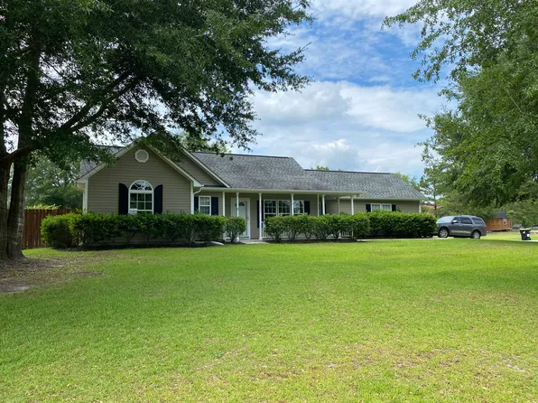 4901 Robinwood Dr NE, Leland, NC 28451