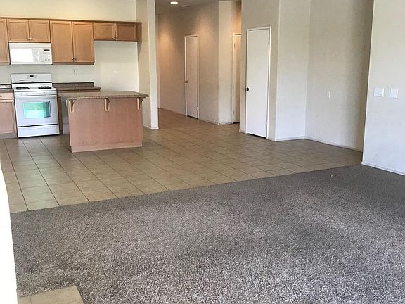 4th image of 84332 Catalina Ave
