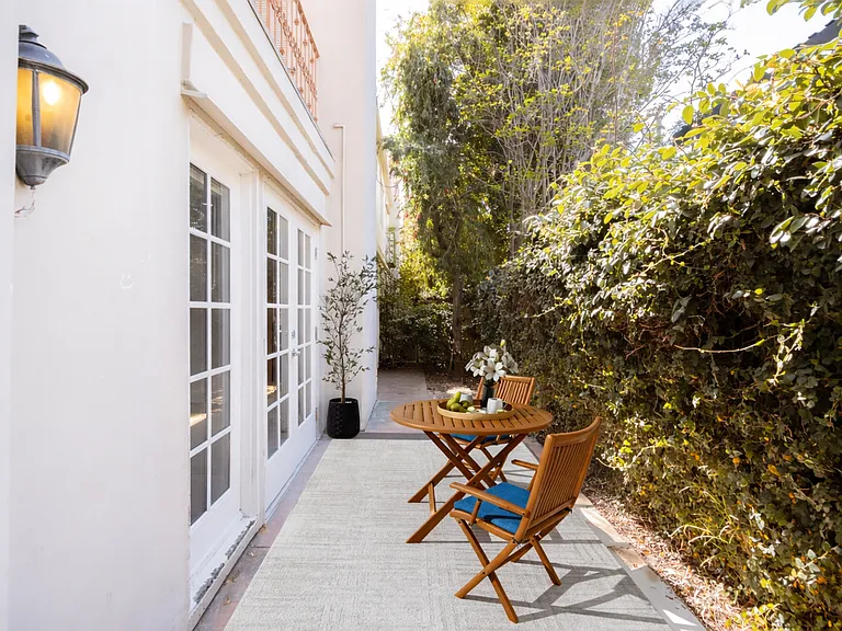 Affordable 2BR/2BA in Santa Monica 90403 Section 8 Voucher Holders Welcome — Photo 14
