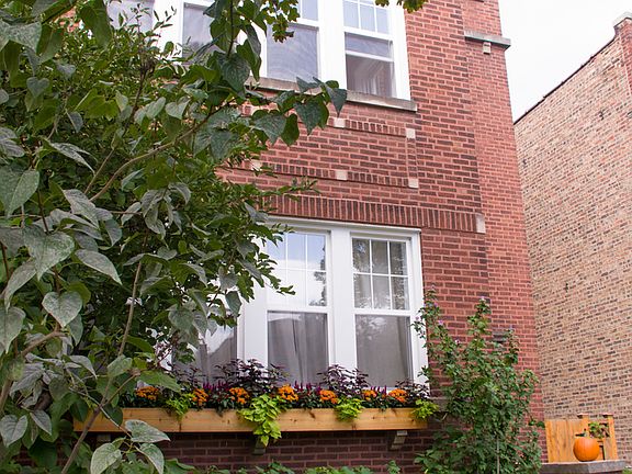 2nd image of 6412 N Oakley Ave