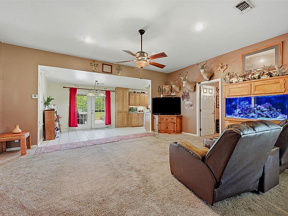 4th image of 205 3rd St