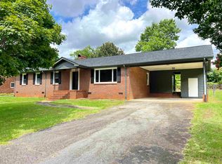 319 Holly Dr, Spartanburg, SC 29301