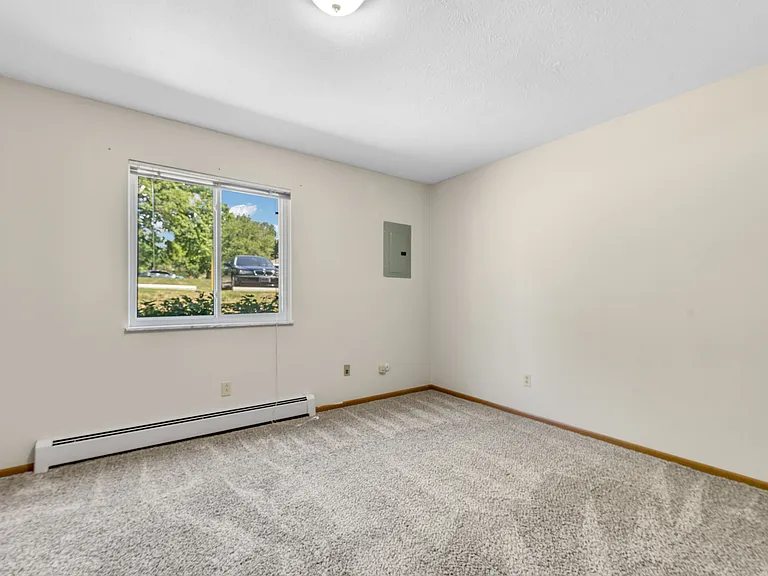 Graham Commons — Photo 15