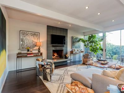 2166 Sunset Crest Dr, Los Angeles, CA, 90046