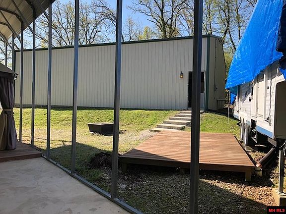 5th image of 803 Pioneer Trail Dr