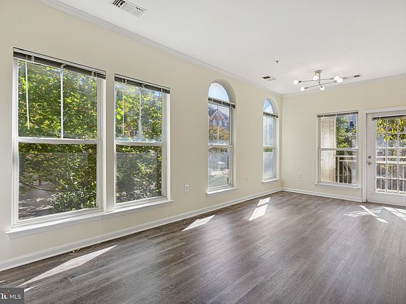 4th image of 2921 Deer Hollow Way Unit 110