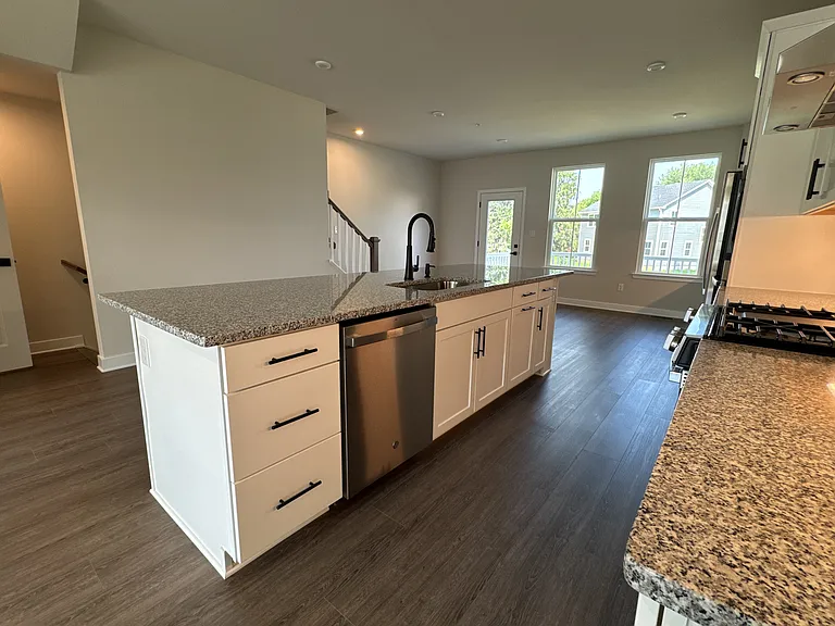 6 Foxwood Dr — Photo 10