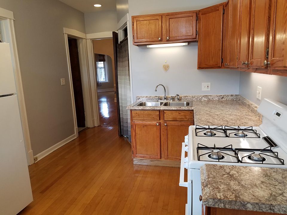 1st image of 5709 N Glenwood Ave #2