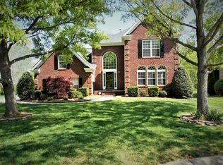 15714 Agincourt Dr, Huntersville, NC 28078