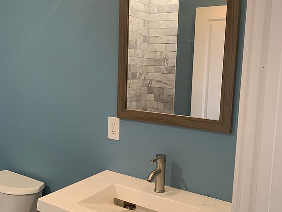 4th image of 1612 Elm St #2R