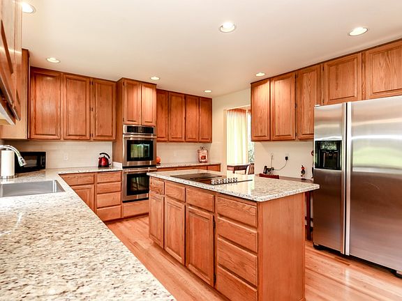 5th image of 25707 Lake Wilderness Country Club Dr SE #C